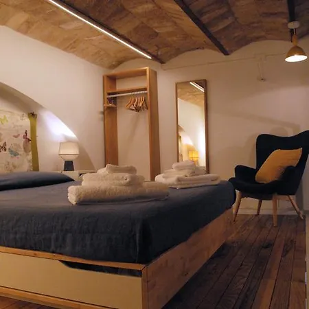Loft 17 *